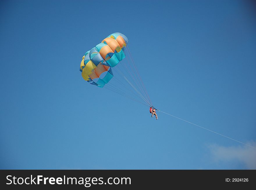 Parachuting extreme on a Caribbean resort