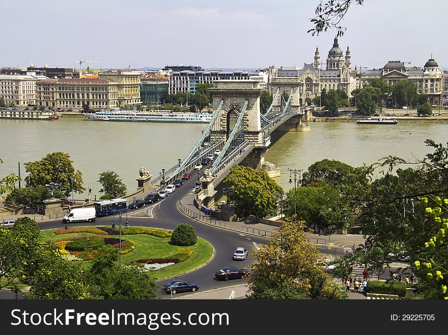 The Chain Bridge in Budapest, Sightseeing in Hungary.