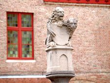 Statue Of Two Lions Guarding The Shield, Bruges Stock Photo