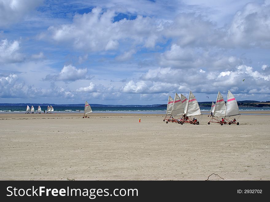 A windcar race on a Brittany beach