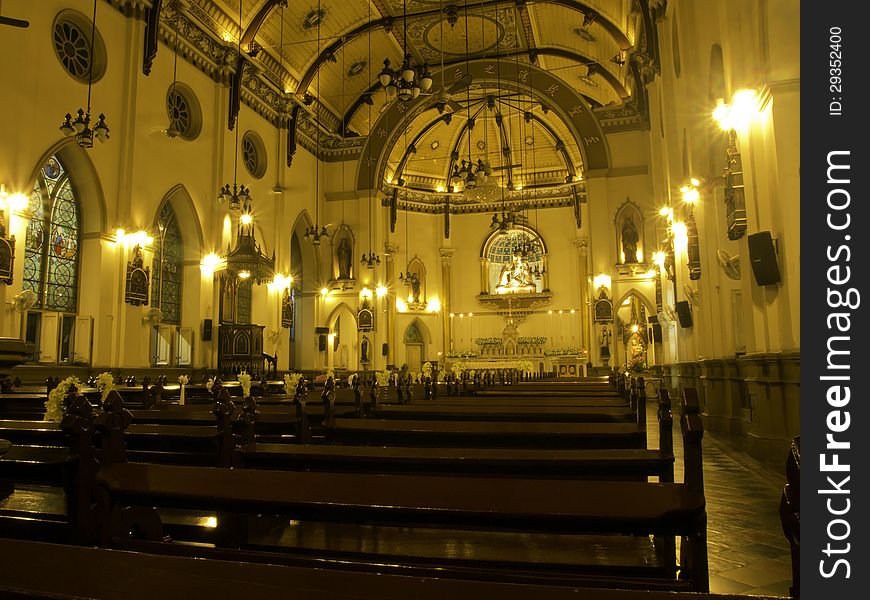 Interior of Holy Rosary Church, also called Kalawar Church, in Bangkok Thailand. Built by Portugese missionaries in 1786 on land grantet by King Rama I. Interior of Holy Rosary Church, also called Kalawar Church, in Bangkok Thailand. Built by Portugese missionaries in 1786 on land grantet by King Rama I.