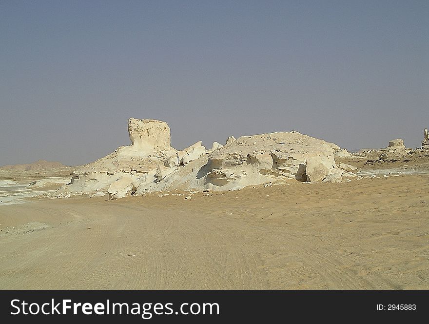 Egipt- The natural sculpture of the White Desert. Egipt- The natural sculpture of the White Desert