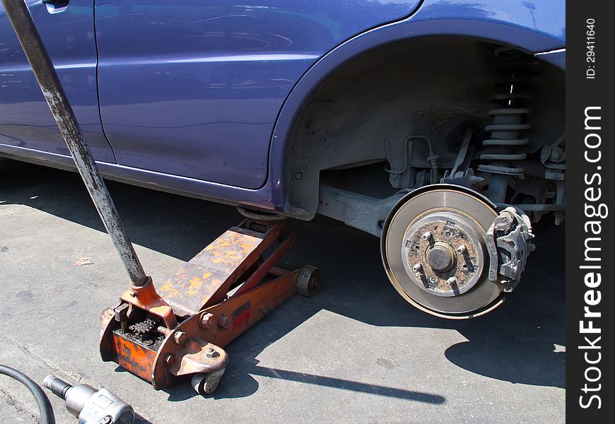 Changing Car Tire