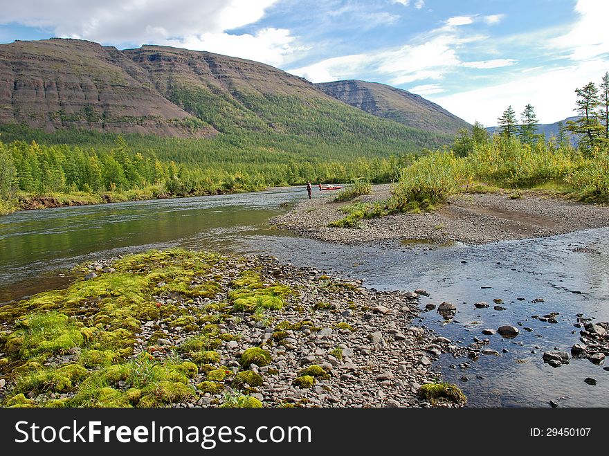 The end of the summer on the Putorana plateau. The valley of the river Mikchangda.