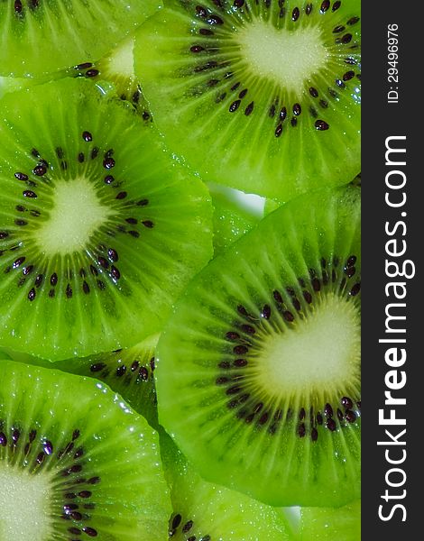 Kiwi Fruit Cut â€‹â€‹into Pieces.