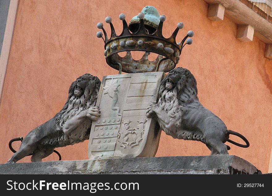 Statue With Lions