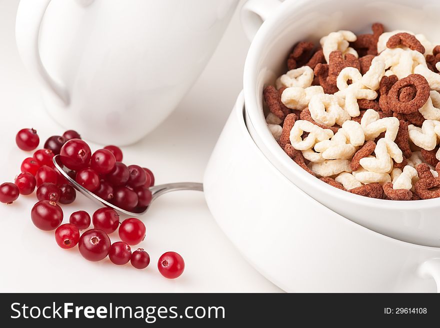 Alphabet Cereal With Ripe Ñranberry