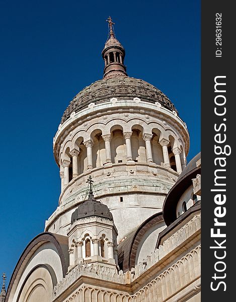 Architectural detail of the dome of the Dormition of the Theotokos Orthodox Cathedral of Cluj, Feleacu and Vadu, Romania. Shot against the blue sky with a polarizing filter. Architectural detail of the dome of the Dormition of the Theotokos Orthodox Cathedral of Cluj, Feleacu and Vadu, Romania. Shot against the blue sky with a polarizing filter.