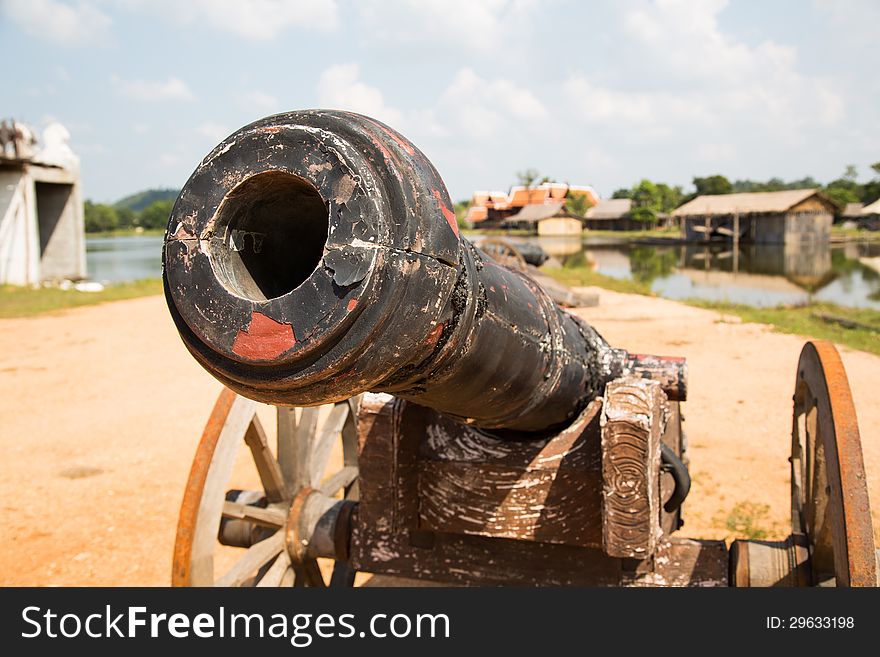 Cannon made ​​of wood. Used for filming movies The Legend of King Naresuan. Cannon made ​​of wood. Used for filming movies The Legend of King Naresuan.