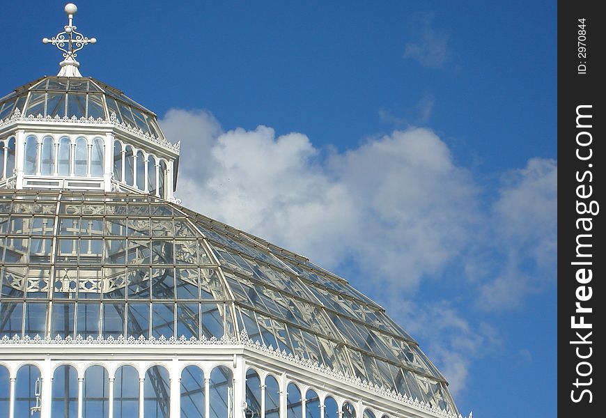 Top of the victorian Palm House in Sefton Park, Liverpool. Sunlight reflected off the metalwork. Top of the victorian Palm House in Sefton Park, Liverpool. Sunlight reflected off the metalwork.