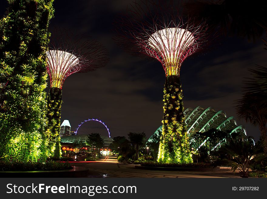 Garden by the bay , the most beautiful garden in singapore. Garden by the bay , the most beautiful garden in singapore