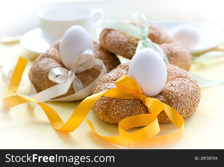 Easter rings with color ribbons