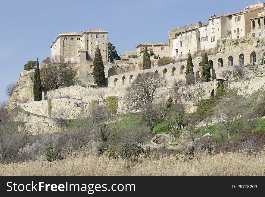 Lauris, perched village in Provence