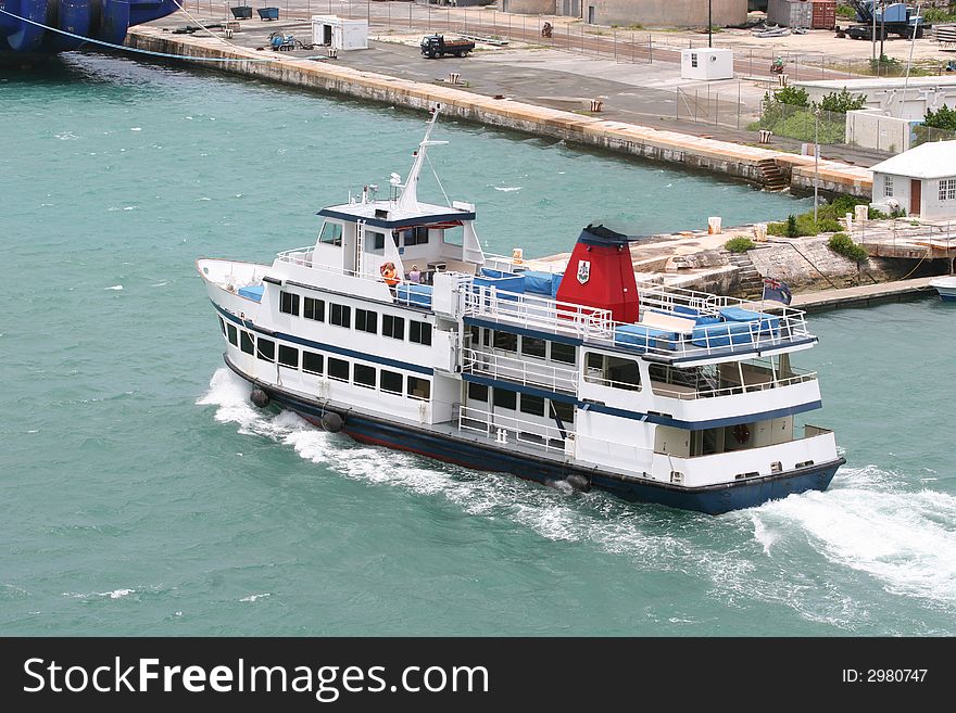 An large empty ferry boat crossing the bay