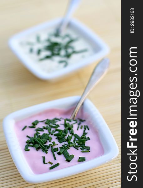 Yogurt sauce with parsley