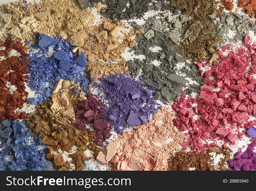 Cosmetic colors with eyeshadow and blushon