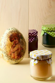 Easter Treats And Decorative Egg Stock Photography Easter Treats And Decorative Egg Stock Photography