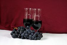 Wine And Grapes Royalty Free Stock Photos Wine And Grapes Royalty Free Stock Photos