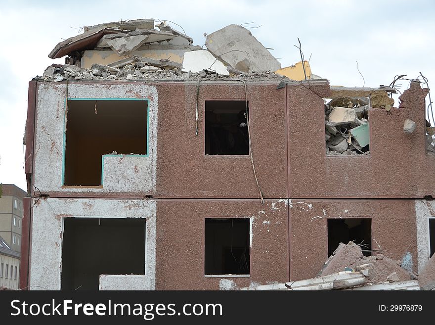 Demolition of a house in Magdeburg