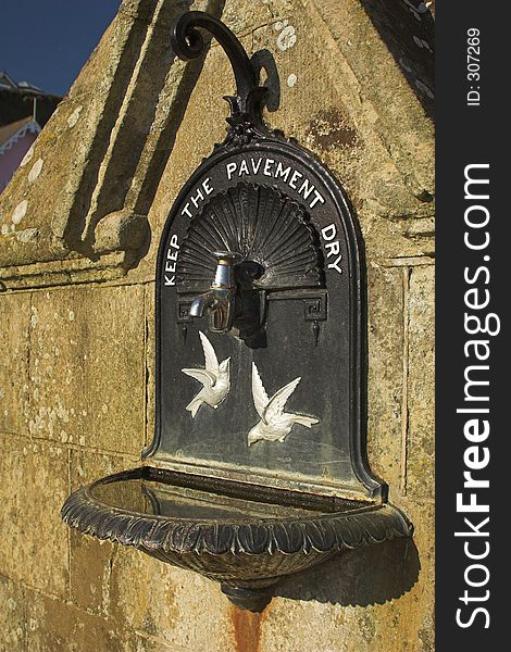 Decorative seaside drinking fountain