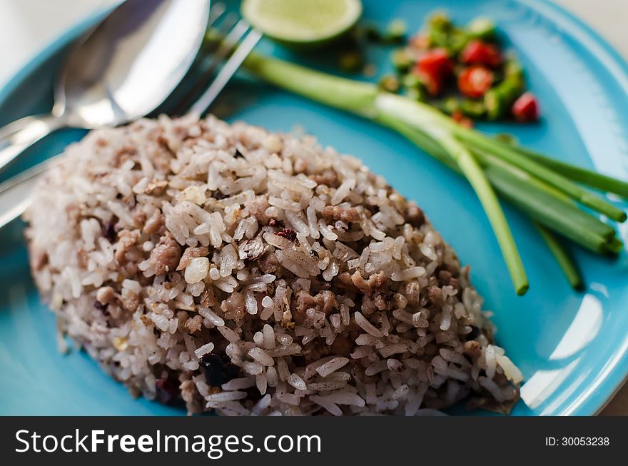 Canarium pimela Leenh fried rice - close up