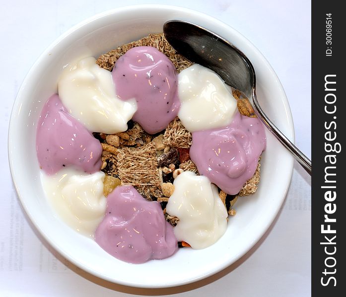 Breakfast cereal with fiber and yogurt. Breakfast cereal with fiber and yogurt.