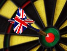 Union Jack Dart In Bulls Eye Royalty Free Stock Photos