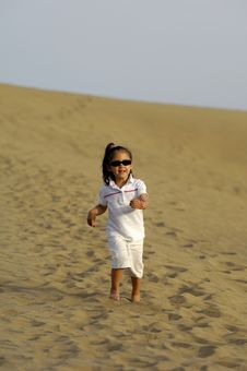 Child In Desert Royalty Free Stock Photography Child In Desert Royalty Free Stock Photography