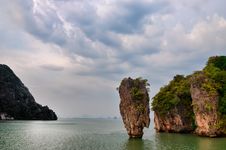 James Bond Island Ocean View With Cloudy Sky In Phang Nga Bay, A Royalty Free Stock Images James Bond Island Ocean View With Cloudy Sky In Phang Nga Bay, A Royalty Free Stock Images