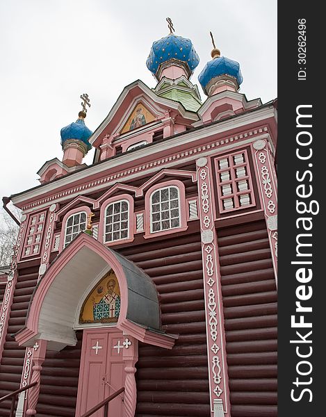 Natashinskaja wooden Church in April.