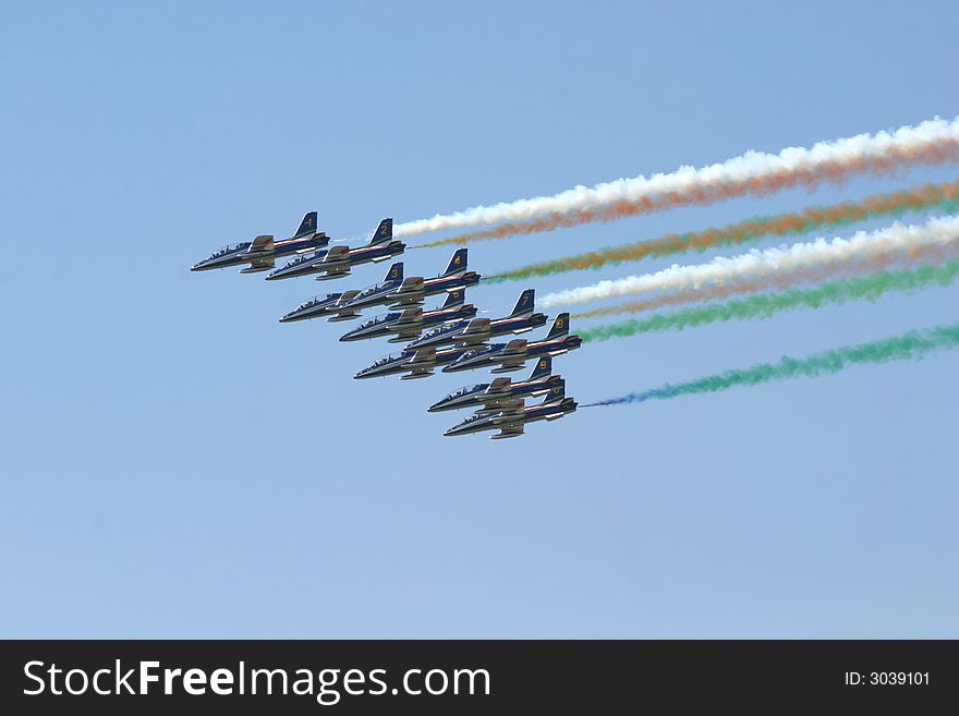 Air-show jet fromation, Photos maked during MAKS (Mezhdunarodniy Avia Kosmitcheskiy Salon) - International Aviation & Space Salon in Zhukovsky, 2005