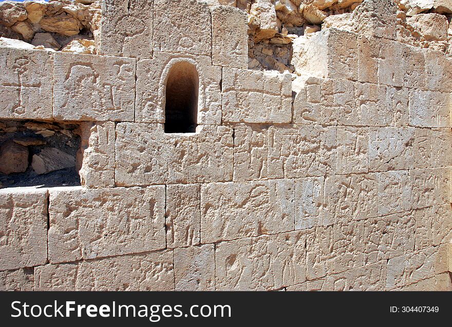 Wall of an ancient building in the southern desert