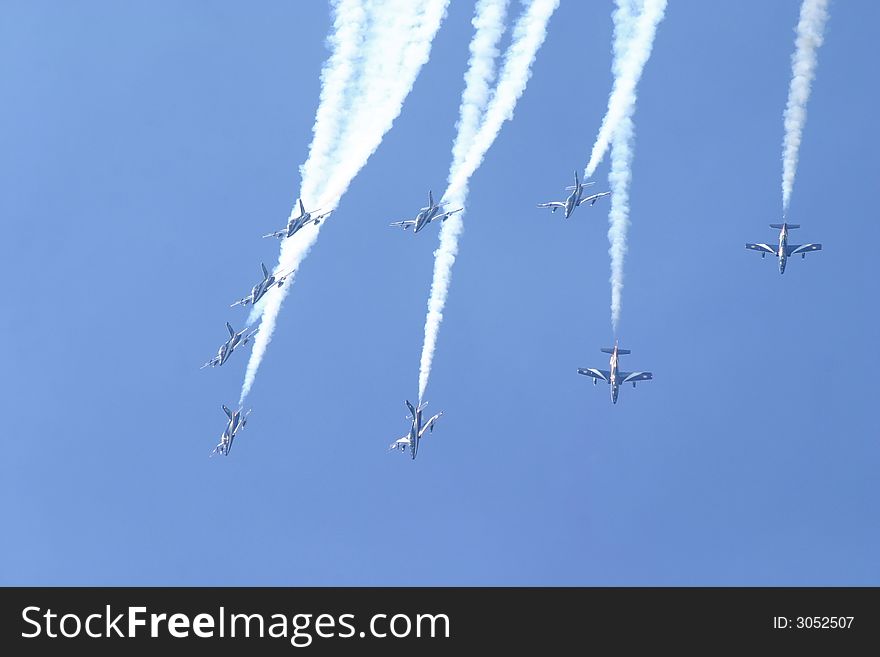 Air-show jet fromation, Photos maked during MAKS (Mezhdunarodniy Avia Kosmitcheskiy Salon) - International Aviation & Space Salon in Zhukovsky, 2005