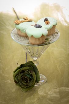 Wedding Cupcakes Royalty Free Stock Images Wedding Cupcakes Royalty Free Stock Images