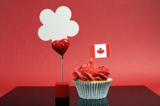Canadian Cupcake With Maple Leaf Flag And Sign Royalty Free Stock Image