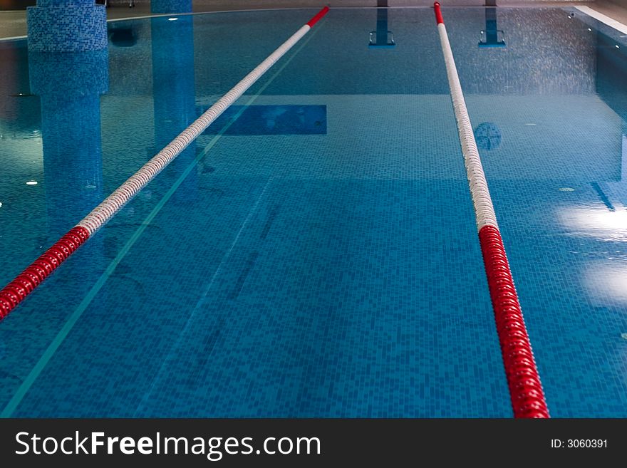 Sport swimming pool of 25 meters with Lanes witn blue water