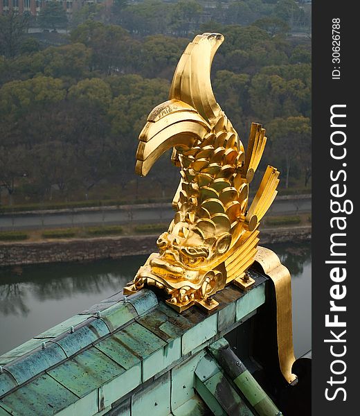 Golden fish on the roof of Osaka castle