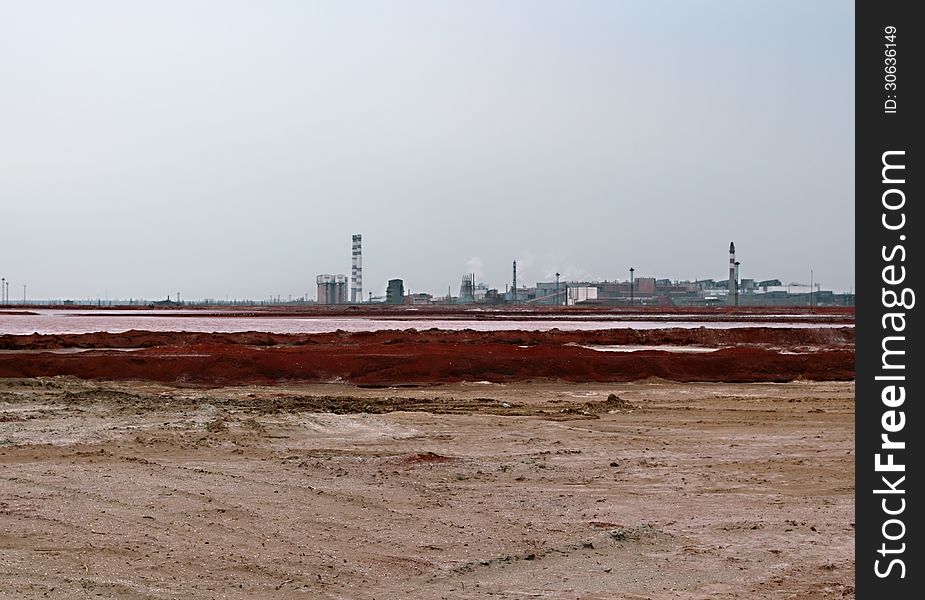 View on the Alumina plant and his slurry lake