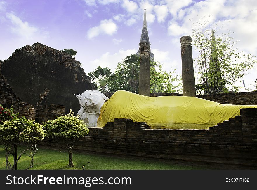 The main reclining Buddha image, Wat Yai Chaimongkol in Ayutthaya.