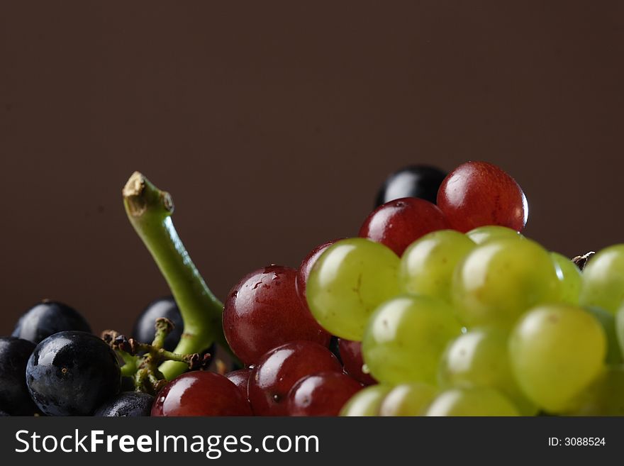 Dornfelder, Riesling and Gew�rztraminer grapes. Dornfelder, Riesling and Gew�rztraminer grapes
