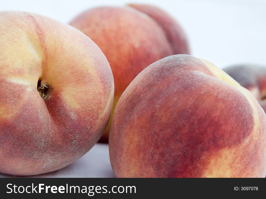 Tasty fruit collection with strawberry, kiwi en peaches