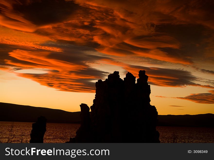Mono Lake Sunset Rock Formatio