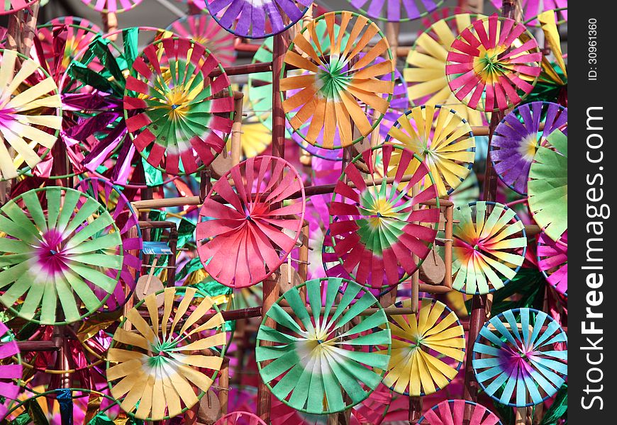 The combination of colorful wind wheels