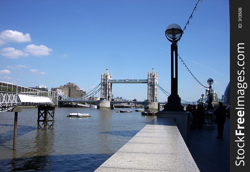 This London bridge in London. This London bridge in London..