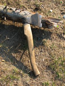 Axe With Jagged Edges Royalty Free Stock Images Axe With Jagged Edges Royalty Free Stock Images