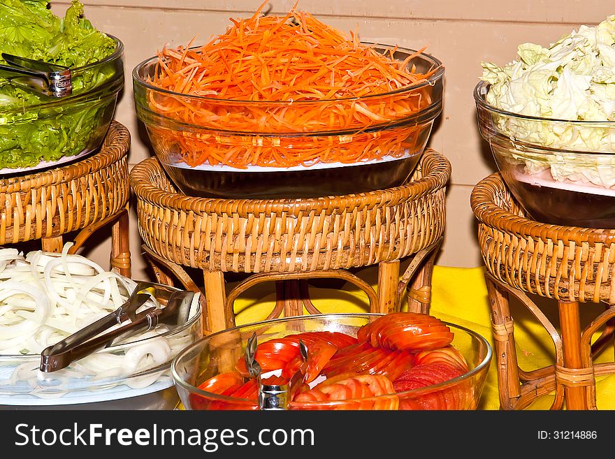 Vegetables were arranged in a neat cup. Vegetables were arranged in a neat cup.