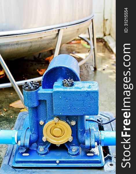 Blue electric high pressure water pump