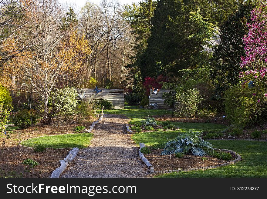 A Garden Walkway To Go Sightseeing And To Take Spring Pictures