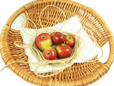 Red Apple In Basket And String Royalty Free Stock Images Red Apple In Basket And String Royalty Free Stock Images