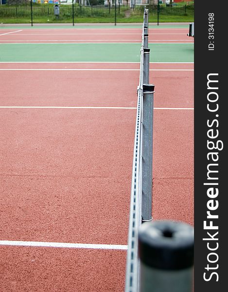 Line at the middle at a tennis court